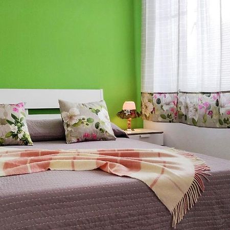 Rainbow Guest House มาดาลีนา ภายนอก รูปภาพ